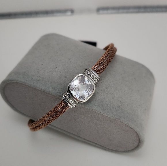 ♡ Guess Cubic Zirconia Cable Braclet in Bronze color - Picture 2 of 5